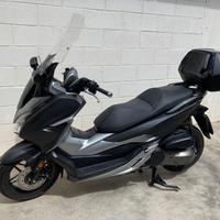 Honda forza 300