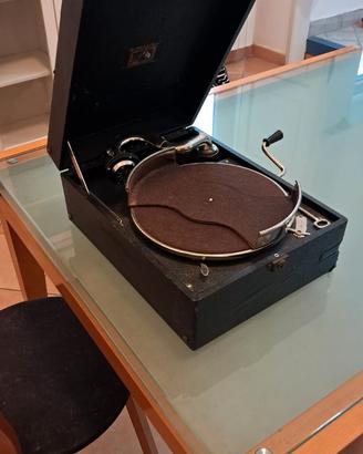 grammofono antico da viaggio