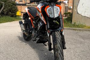 KTM DUKE 125 2019