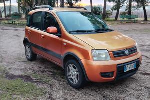 Fiat panda climbing a metano 