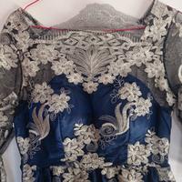 abito in pizzo e raso indossato una volta 