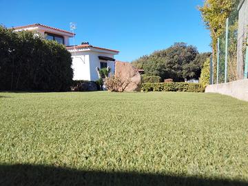 ELEGANTE Villa con piscina a 2 minuti dalla città