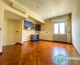 3 LOCALI RISTRUTTURATO PIANO ALTO CON TERRAZZO!