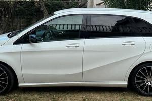 MERCEDES B 220 PREMIUM AUTOMATICO 7 RAPPORTI