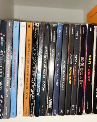 Collezione 22 CD AC/DC 4 DVD 1 LIBRO