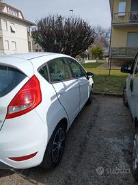 Ford fiesta 1200benzina