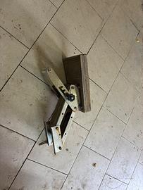 Supporto motore ausiliario