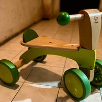 “Hape - Scooter” triciclo in legno