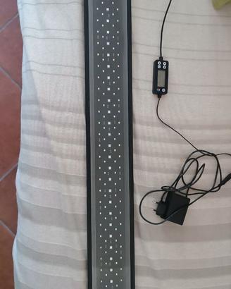 Luce led per acquario