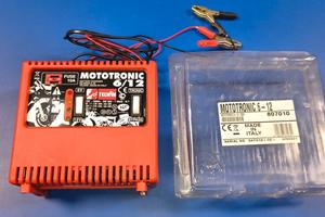 Carica Batteria MOTOTRONIC per moto e scooter