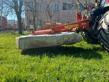 Falciacondizionatrice usata Kuhn FC202R