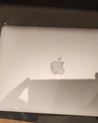 MacBook Air 13" (2017)