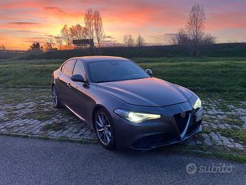 Alfa romeo giulia 2.2 180cv Super