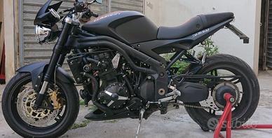 Triumph speed triple 1050