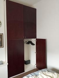 armadio in legno 