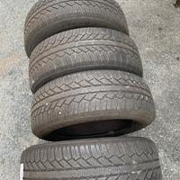 Pneumatici invernali con cerchioni 