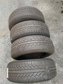 Pneumatici invernali con cerchioni 