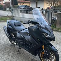 Yamaha Tmax 560
