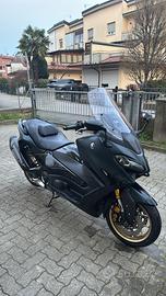 Yamaha Tmax 560