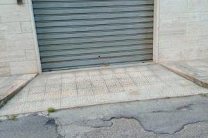 Fitttasi locale commerciale