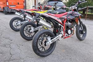 MOTARD SWM SM 125 R** MOT. BIALBERO