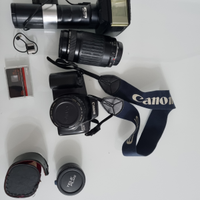 Macchina fotografica canon con accessori