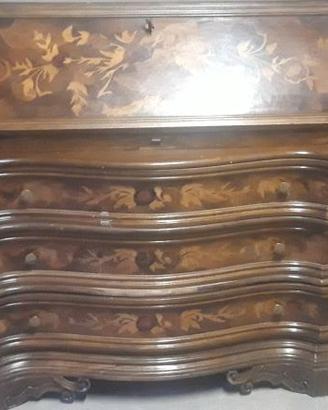 Cassettone antico