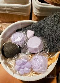 cesto confezione  con prodotti bagno ecc