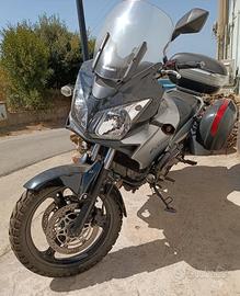 MOTO SUZUKI V-STORM DL650 2004 TRIS GIVI