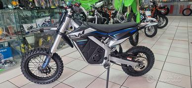 MINICROSS ELETTRICA POTENTE