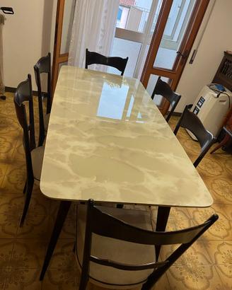 Tavolo anni 50 con 6 sedie
