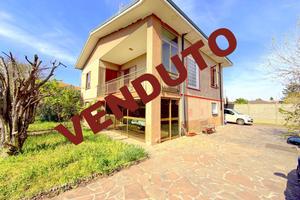 Villa singola Robecchetto con Induno