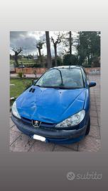 Macchina Peugeot