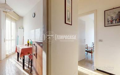 AMPIO E LUMINOSO BILOCALE CON DOPPIO BALCONE!