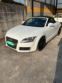 AUDI TT CABRIO 4X4