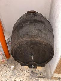 Botte per vino con doppio rubinetto