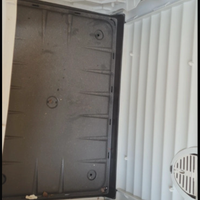 Cuccia per cane di plastica misure 76.5x 56. H. 55