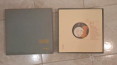 Dischi in vinile con operetta