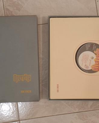 Dischi in vinile con operetta