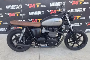 TRIUMPH Bonneville Cafe Racer Video 360