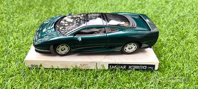 Modellino Jaguar XJ220, del 1992- Maisto 1/18 