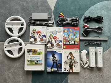 Paccheto NINTENDO WII con accessori e 5 giochi