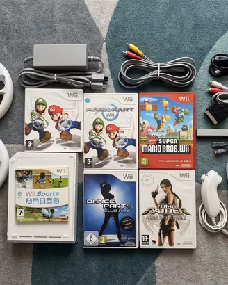 Paccheto NINTENDO WII con accessori e 5 giochi