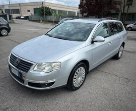 Volkswagen Passat Comfortline 1.4 TSI 150cv automa