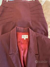 Completo donna con giacca corta e gonna a tubino