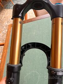 Forcella fox 38 grip x2