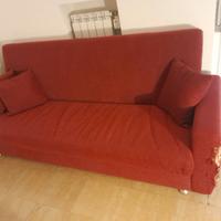 Divano letto apribile a libro. Con contenitore.