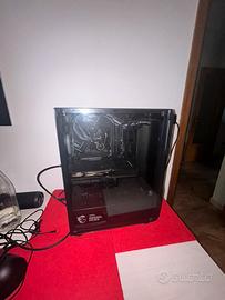 PC DA GAMING CON MOUSE E TASTIERA