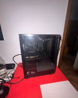 PC DA GAMING CON MOUSE E TASTIERA