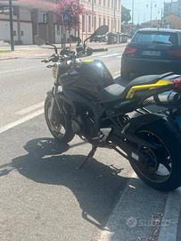 Yamaha FZ6